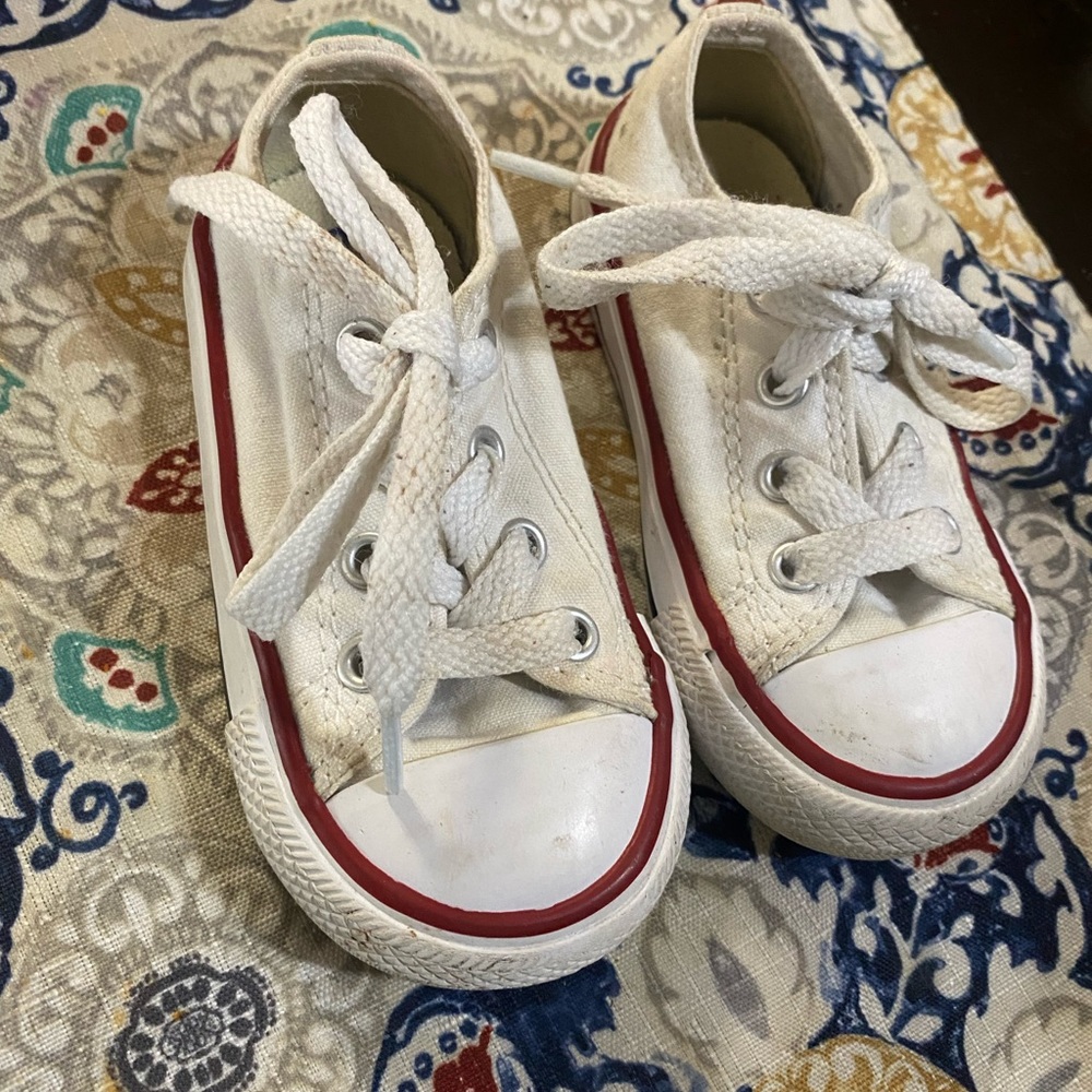 White converse